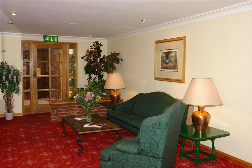 Oaklands Lodge Hotel Saint Saviour Bagian luar foto